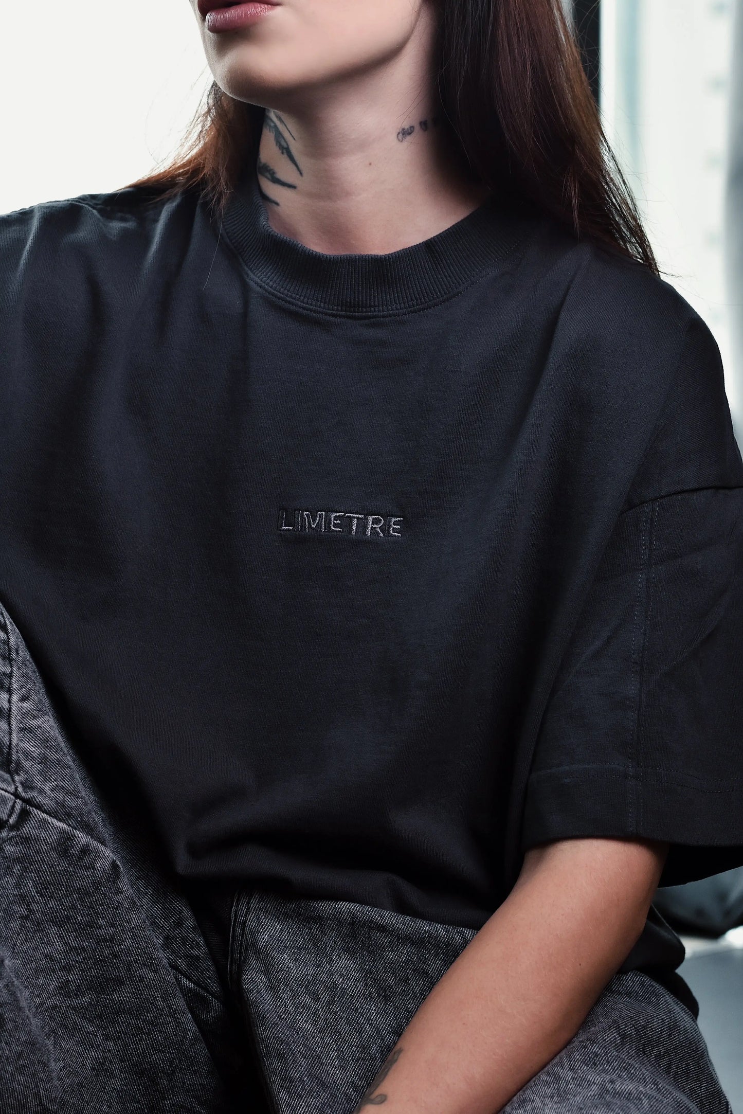 ESSENCIAL TEE GRAY Limetre