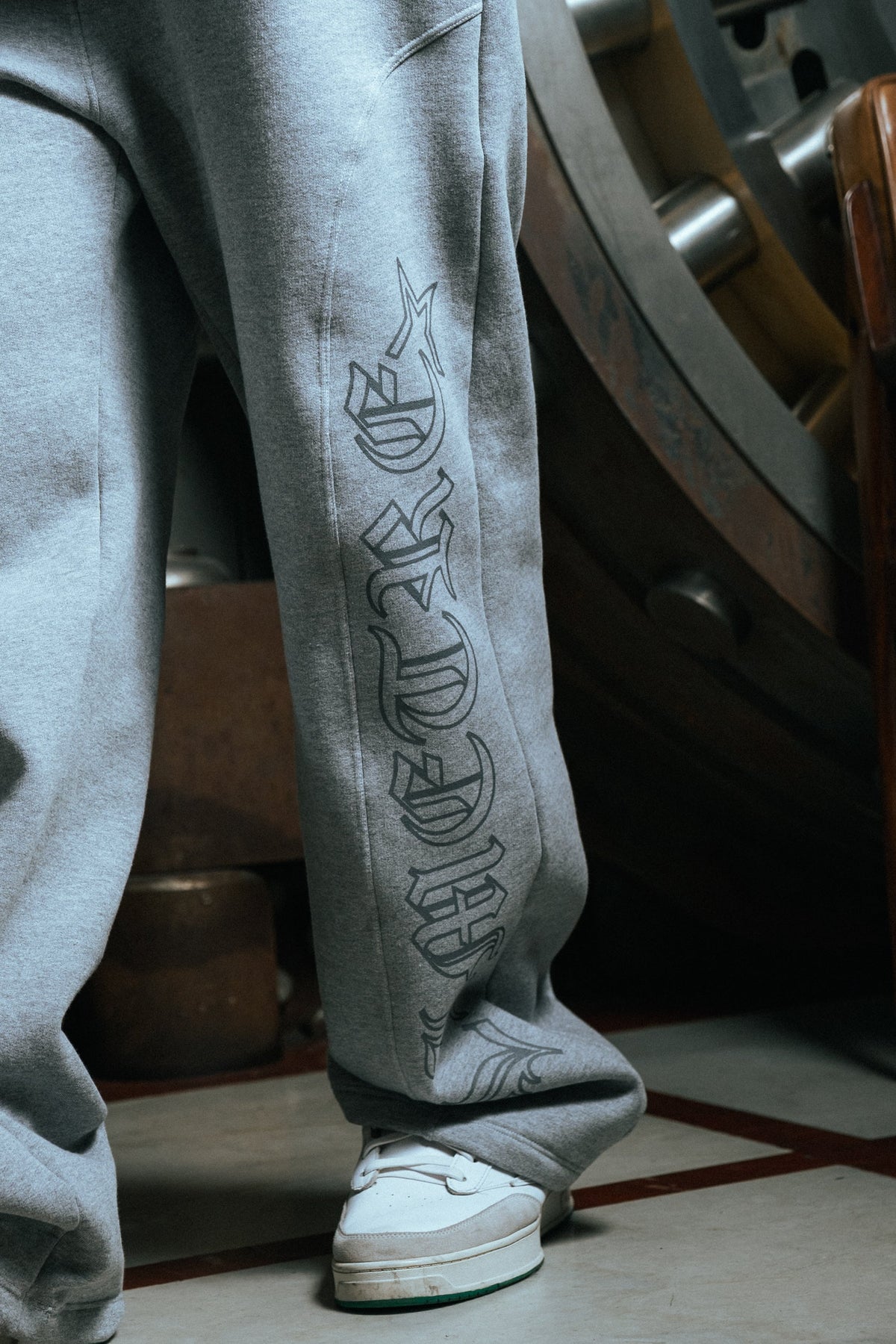 PRESTIGE BAGGY SWEATPANTS GRAY Limetre