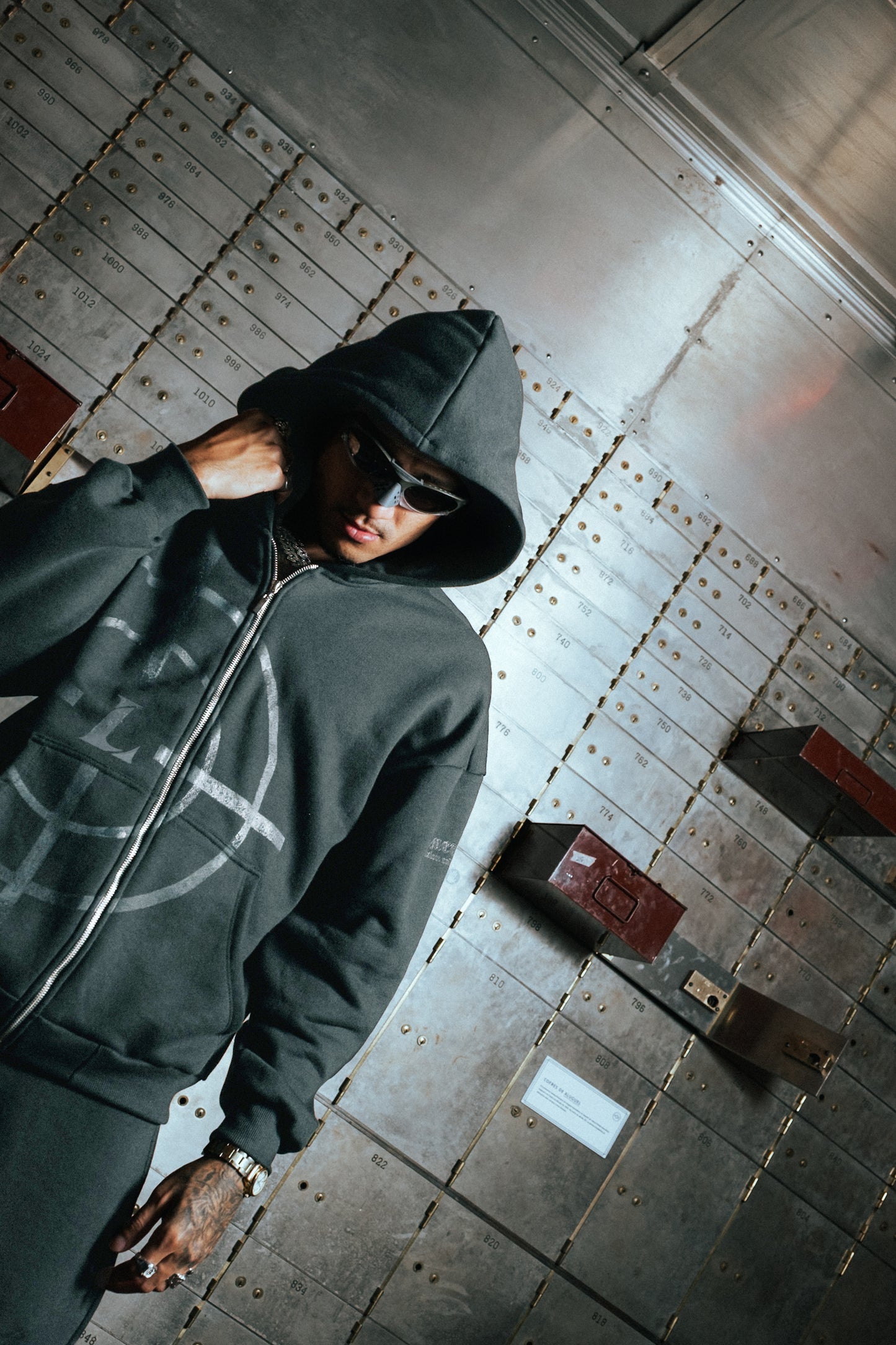 TARGET ZIP HOODIE GRAY