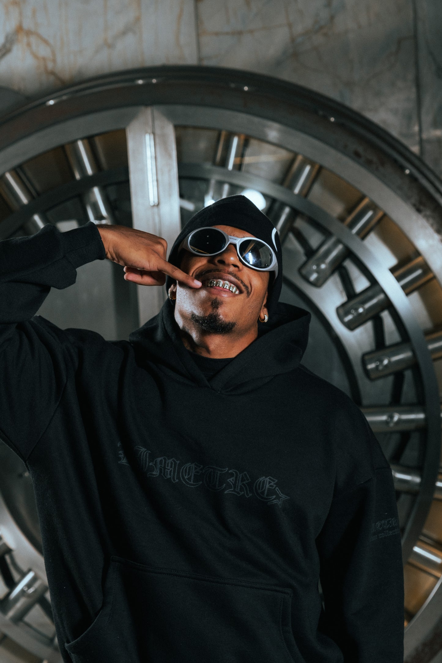 PRESTIGE BOXY HOODIE BLACK